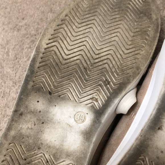 Anthropologie | Gold Flip Sequined Sneakers - Picture 13 of 13